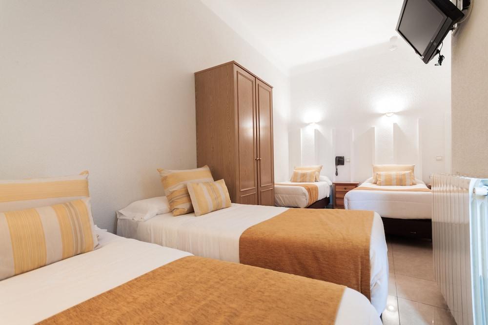 Hostal Josefina-Gran Via Мадрид Екстериор снимка