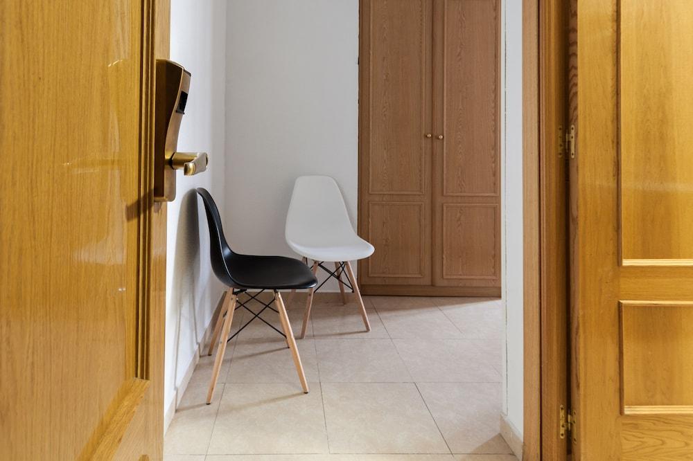 Hostal Josefina-Gran Via Мадрид Екстериор снимка